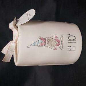 Rae Dunn by Magenta NWT "HIP HOP" Easter Gnome Flower Patch Scented Candle